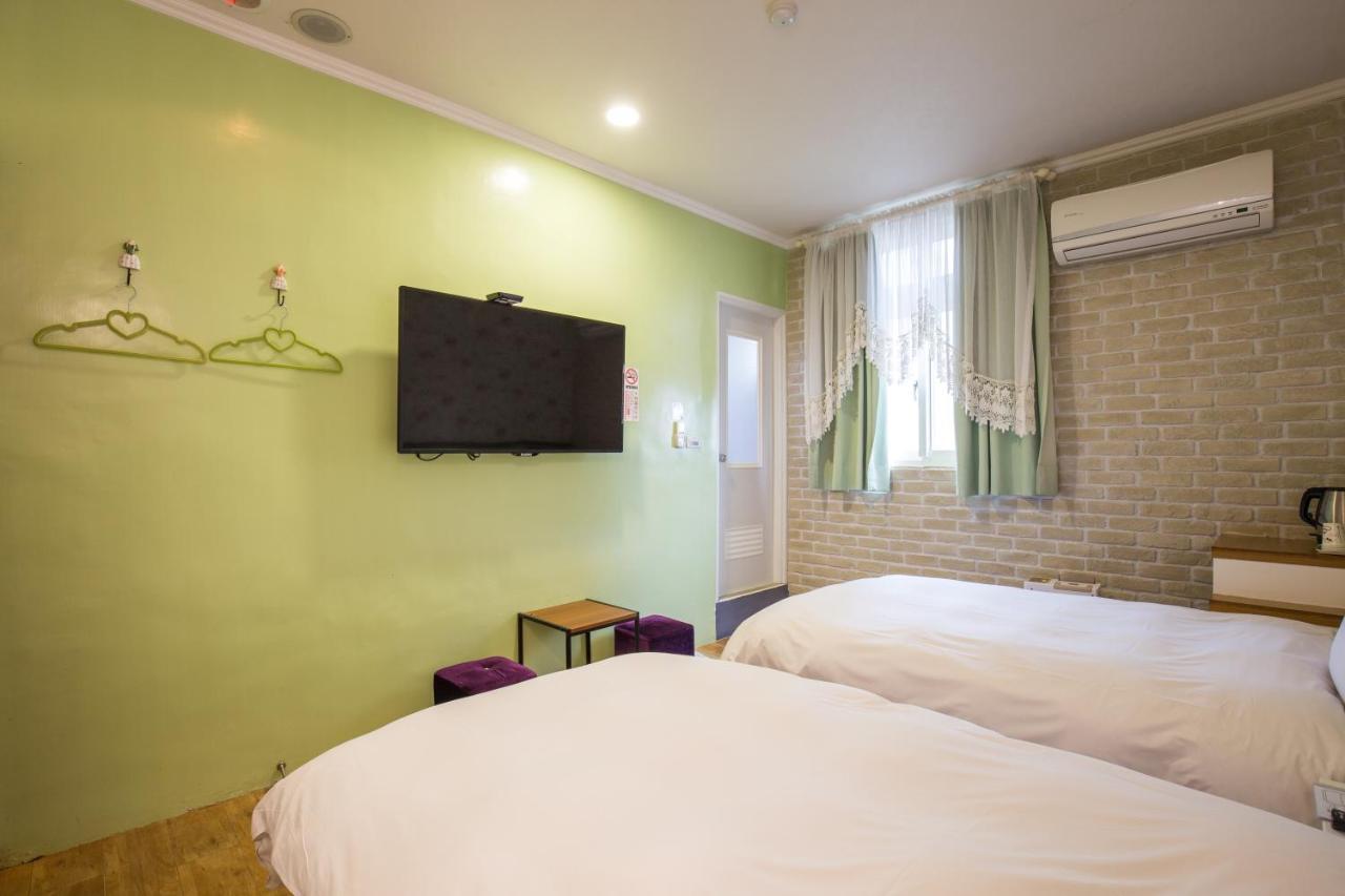 N. Castle Hotel Yilan Bagian luar foto